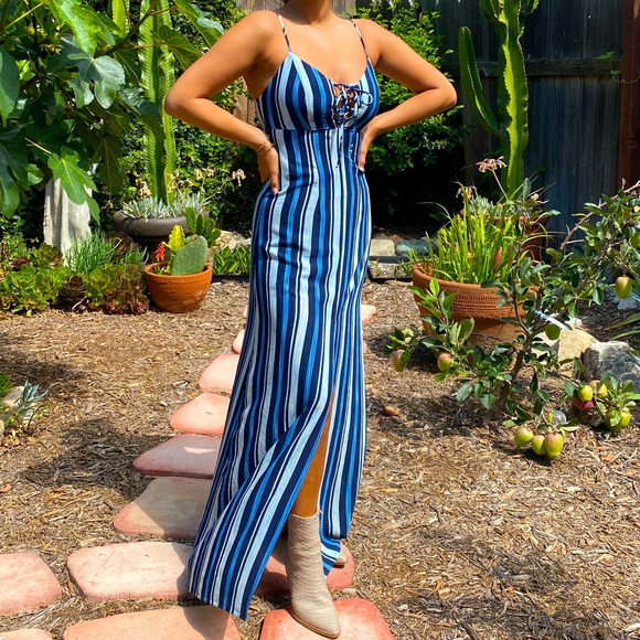 Show me your Mumu maxi Dress - Picture 2 of 10